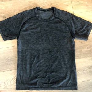 Lululemon T-shirt